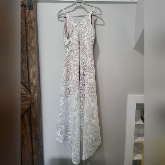 XSCAPE STEVIE V-NECK Women's  Sleeveless Lace High-Low Dress white size 4 NWT. - Picture 5 of 7